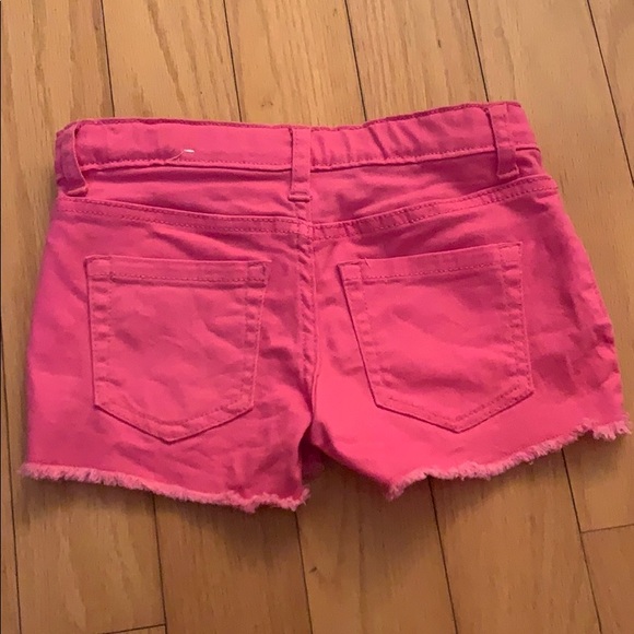 Pink girls jean shorts - Picture 2 of 2